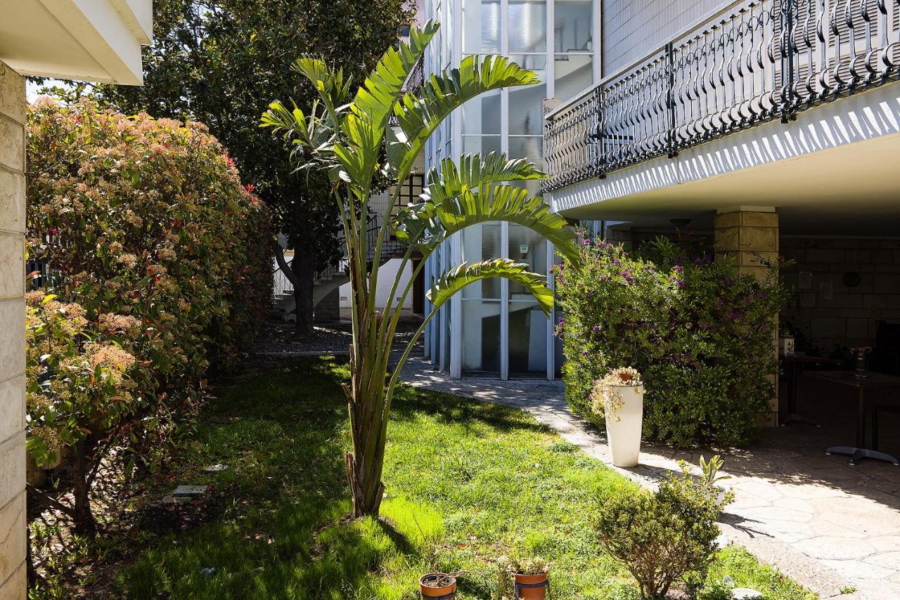 Отель Il Giardino Di Flora Con Piscina Лечче Экстерьер фото