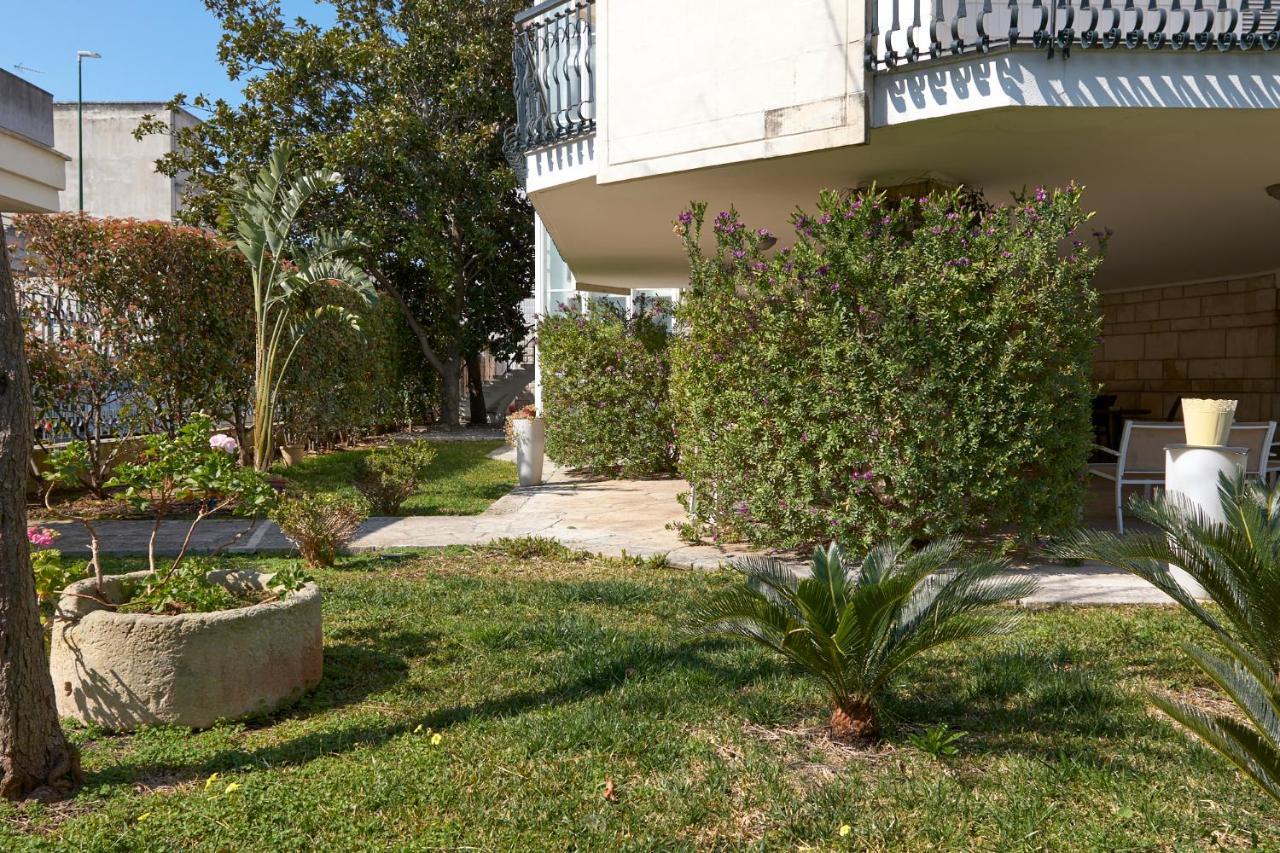 Отель Il Giardino Di Flora Con Piscina Лечче Экстерьер фото