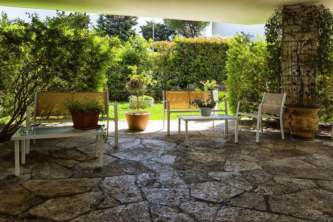 Отель Il Giardino Di Flora Con Piscina Лечче Экстерьер фото