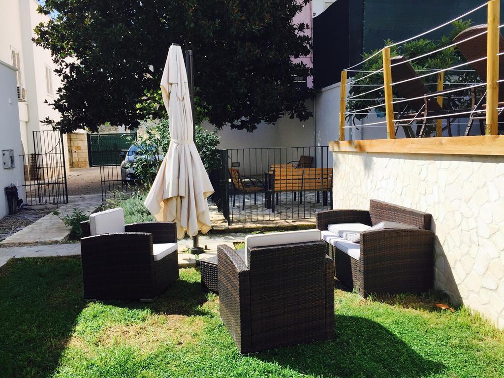 Отель Il Giardino Di Flora Con Piscina Лечче Экстерьер фото