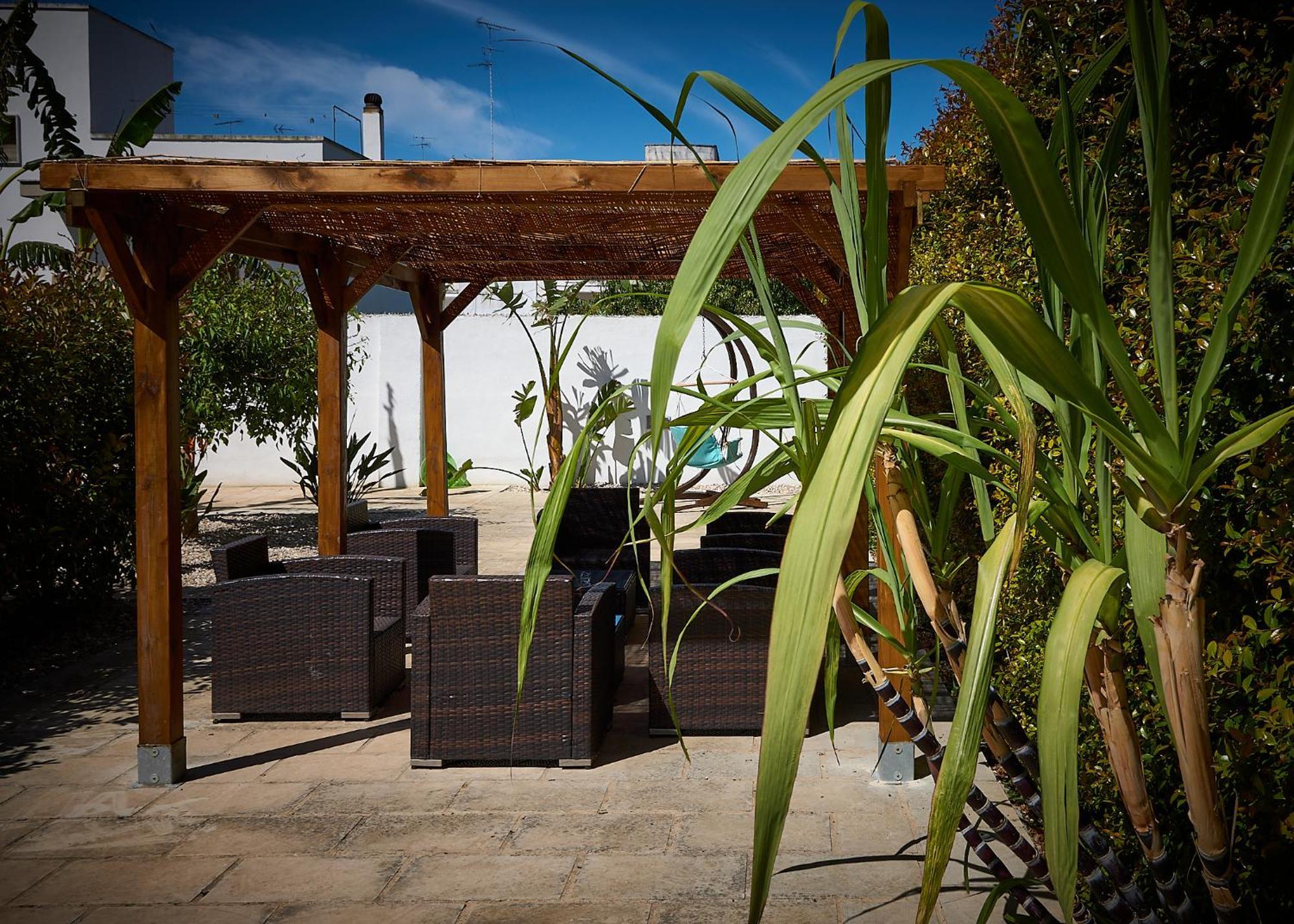 Отель Il Giardino Di Flora Con Piscina Лечче Экстерьер фото