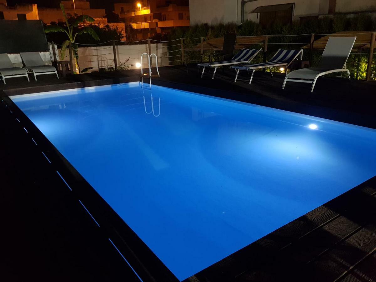 Отель Il Giardino Di Flora Con Piscina Лечче Экстерьер фото